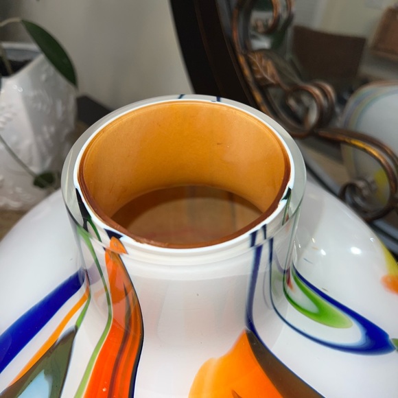 Beautiful Vase - Picture 6 of 8